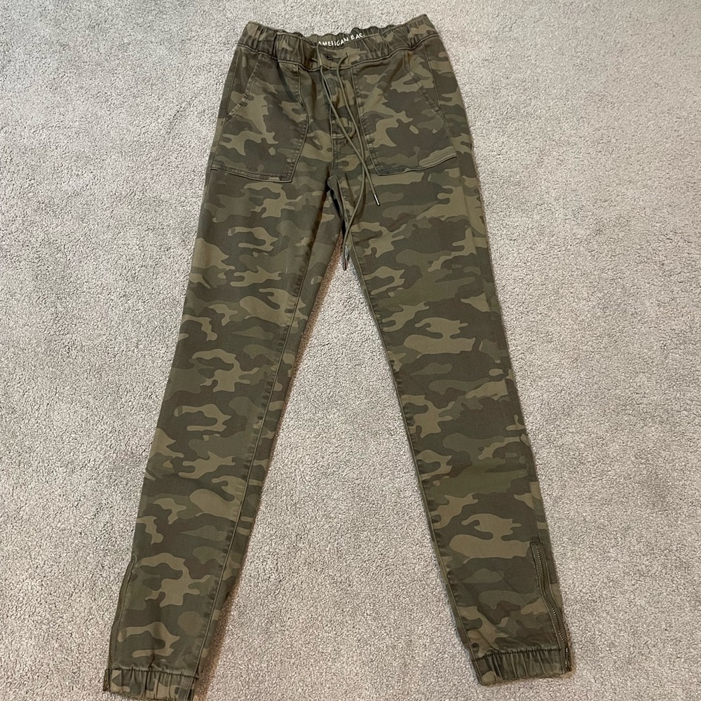 American Eagle Camo Jeggings